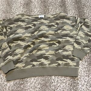 AE off the shoulder camouflage sweatshirt